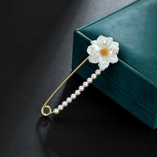 Camellia pants waist tightening pin brooch