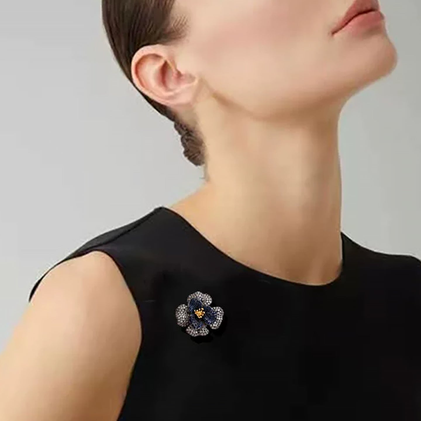 Sparkling exquisite camellia brooch