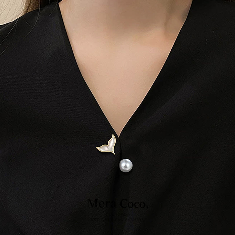 Pearl collar fishtail brooch